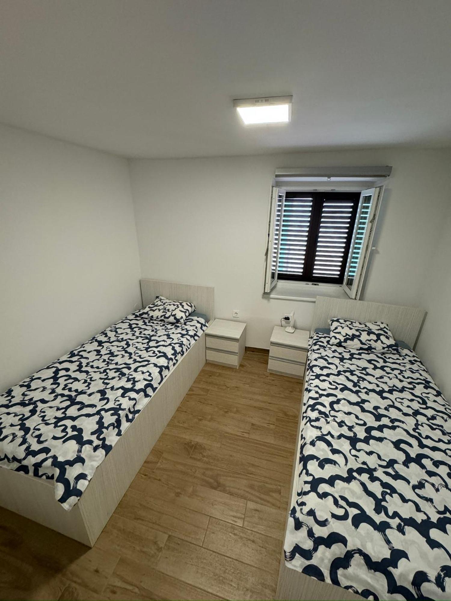 Apartma Sinitus Izola Exterior photo